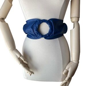 SUZI ROHER | 'Siren' Cobalt Wide Leather Belt 3 Circular Rings Sz S NWT | Canada